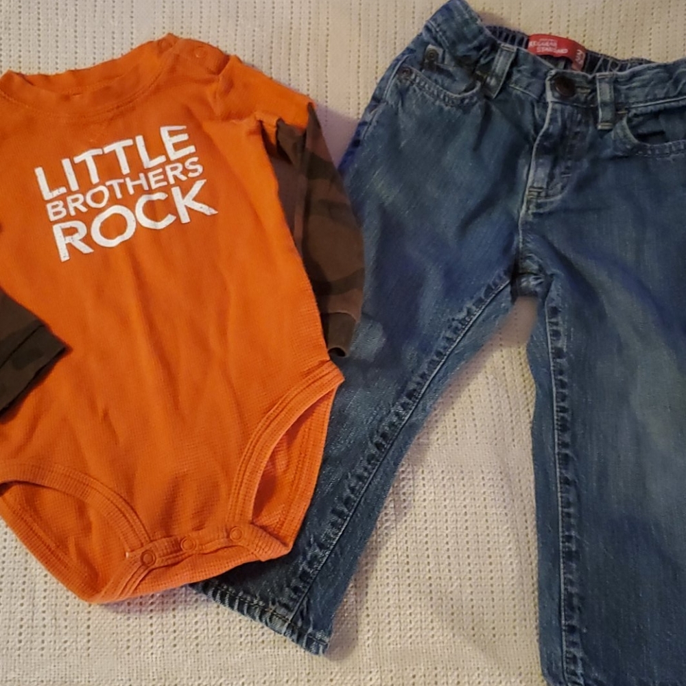 24m/2T long sleeve onesie and jeans.